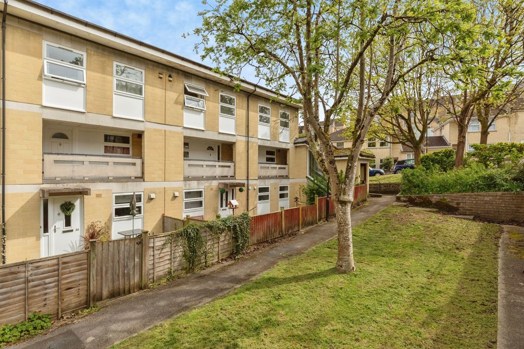 Property photo 1 of 22