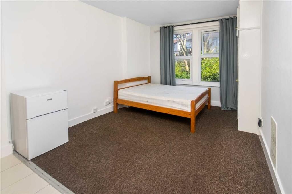Property photo 1 of 5