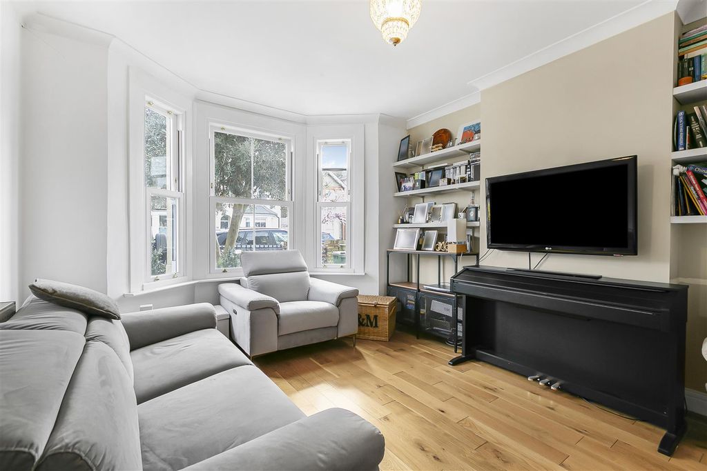 Property photo 3 of 26