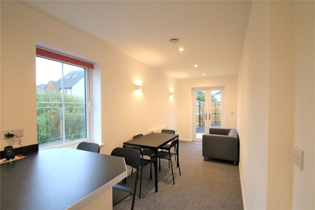 Property photo 3 of 11 Picture No. 06