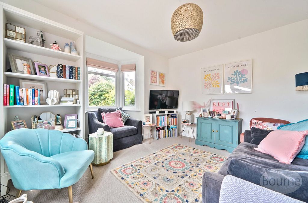 Property photo 2 of 18 Picture No. 14