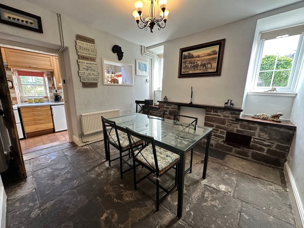 Property photo 3 of 21