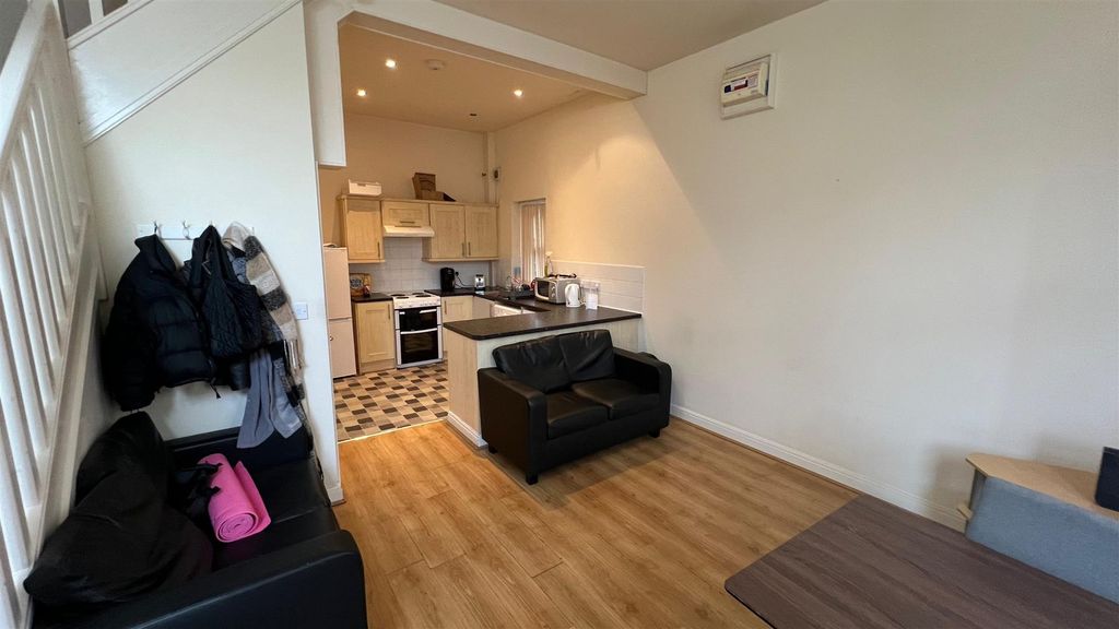 Property photo 2 of 11 Img-20250120-Wa0002.Jpg