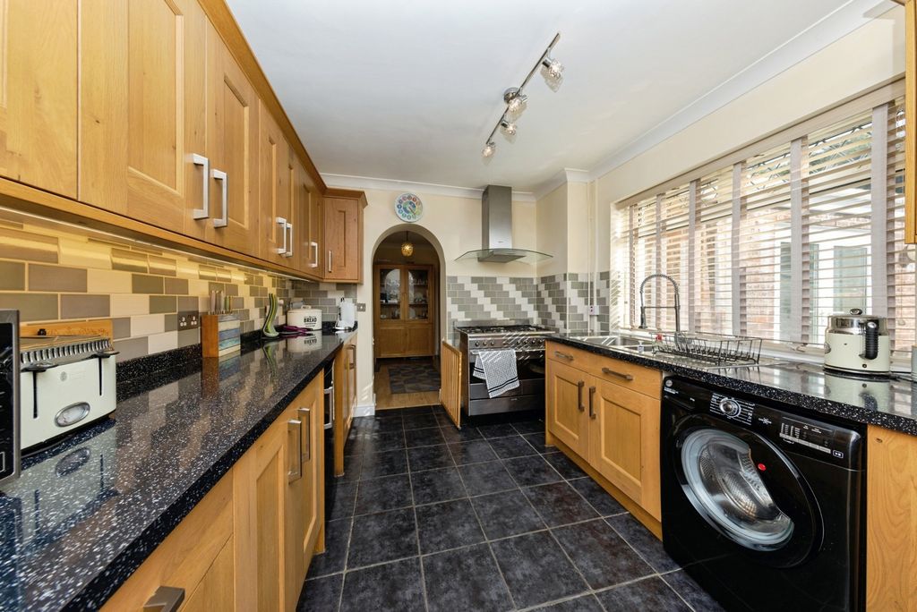 Property photo 2 of 24 Pbox-Img.Jpg