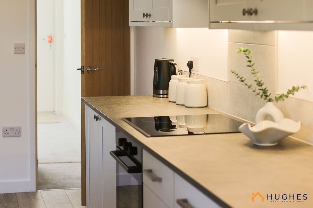 Property photo 2 of 22