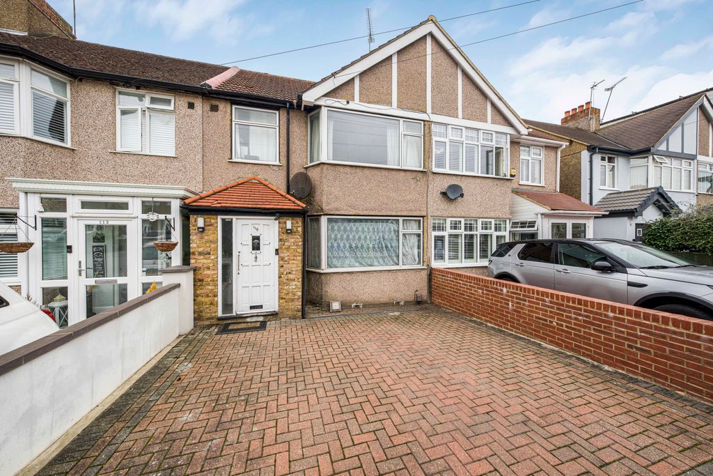 Property photo 1 of 11