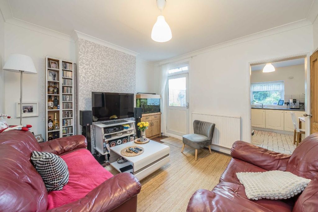 Property photo 2 of 7