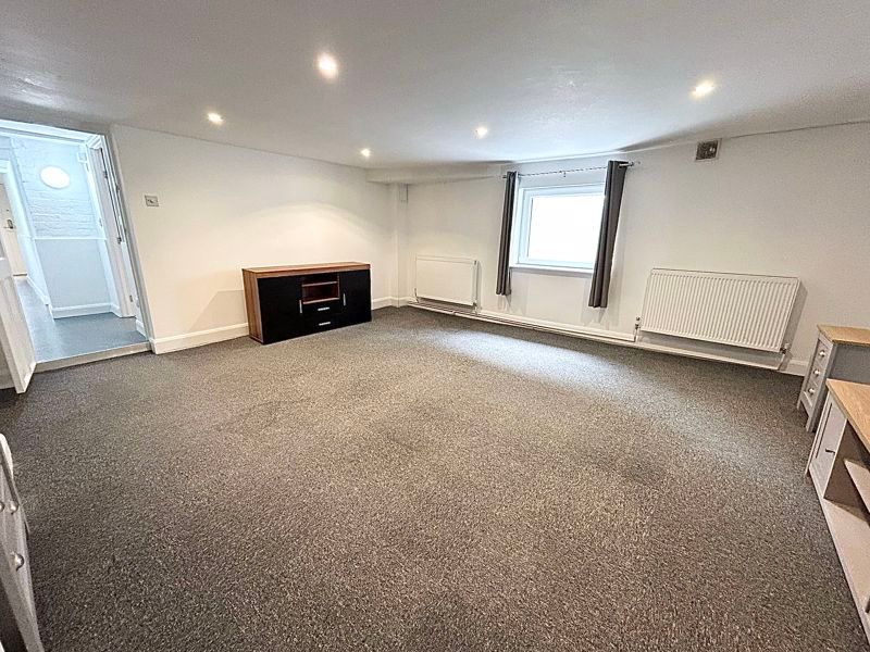 Property photo 2 of 11 Photo 7