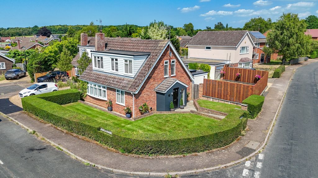 Property photo 1 of 39 4182331