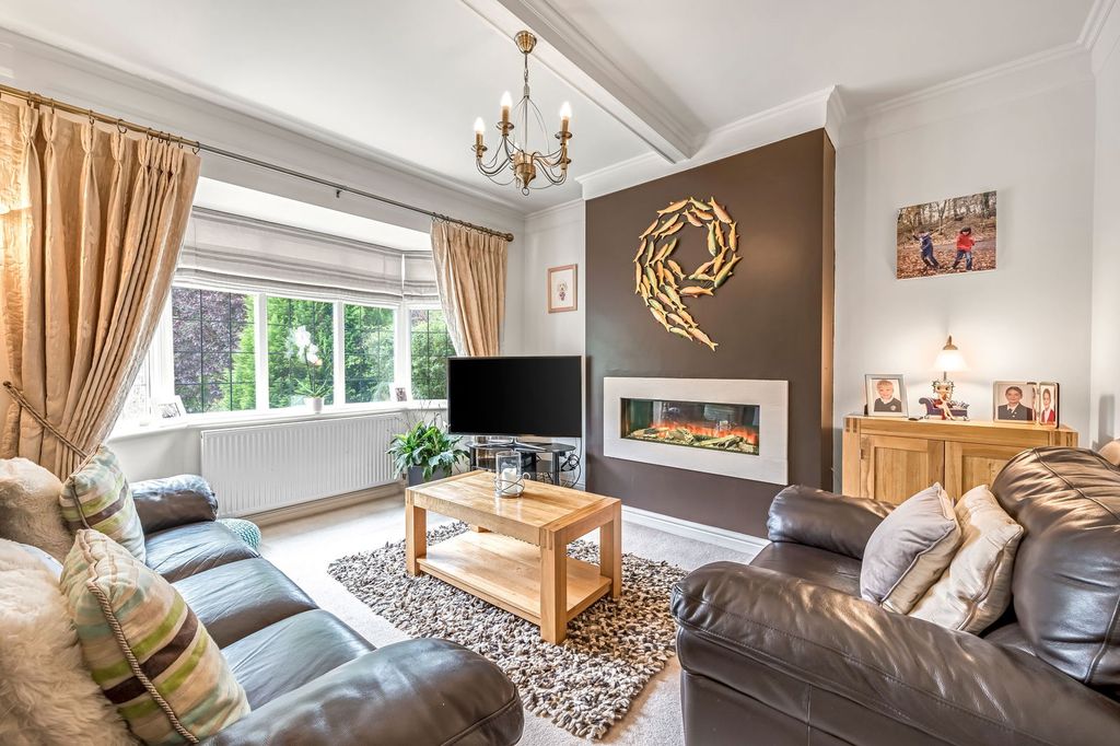 Property photo 3 of 37