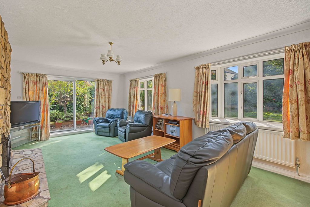 Property photo 3 of 18