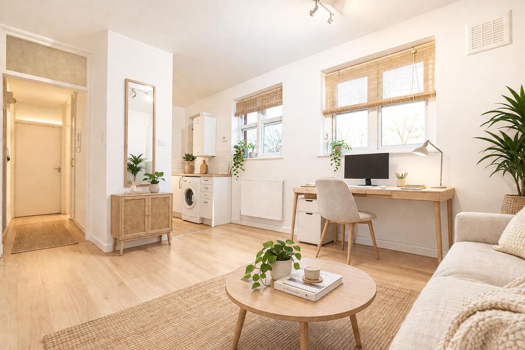 Property photo 1 of 8 1