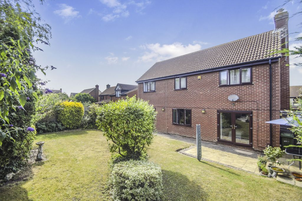 Property photo 2 of 18