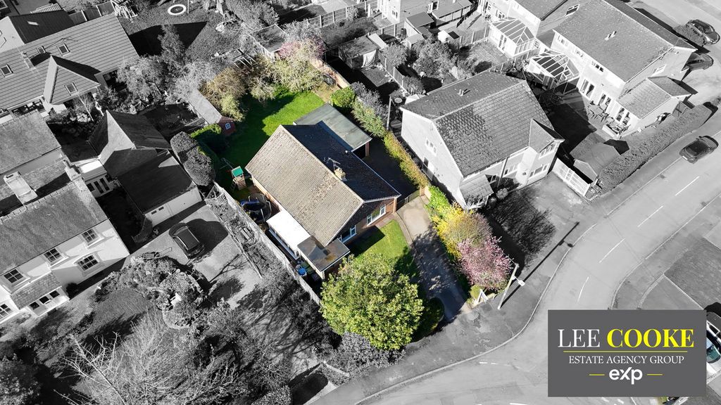 Property photo 2 of 36