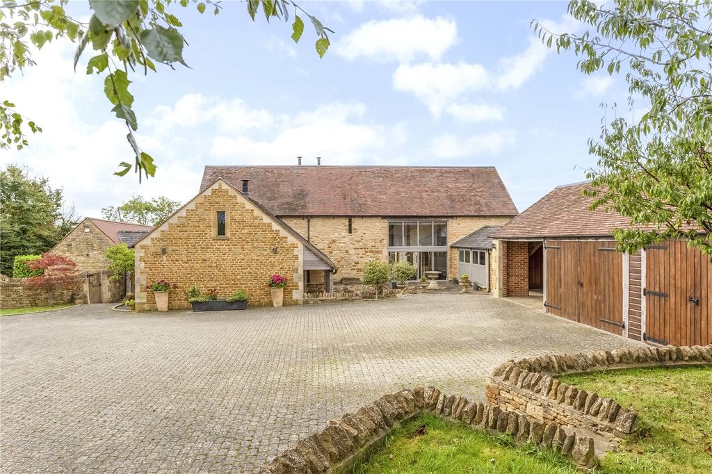 Property photo 2 of 34 Picture No. 34