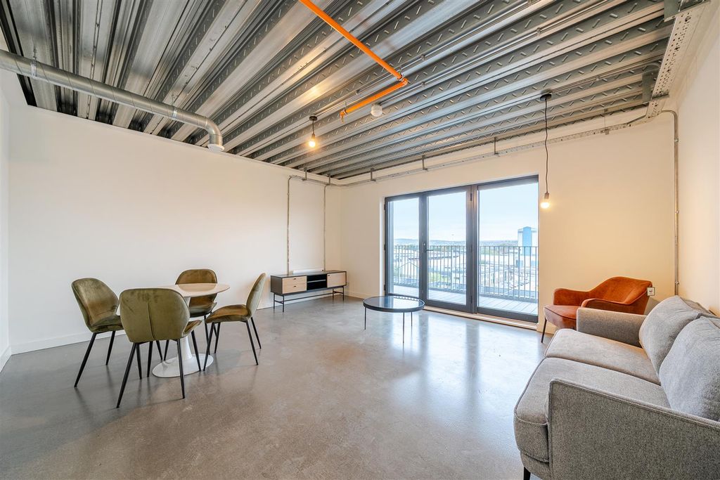 Property photo 2 of 12 1375148-1-69038299B6F7F.Jpg