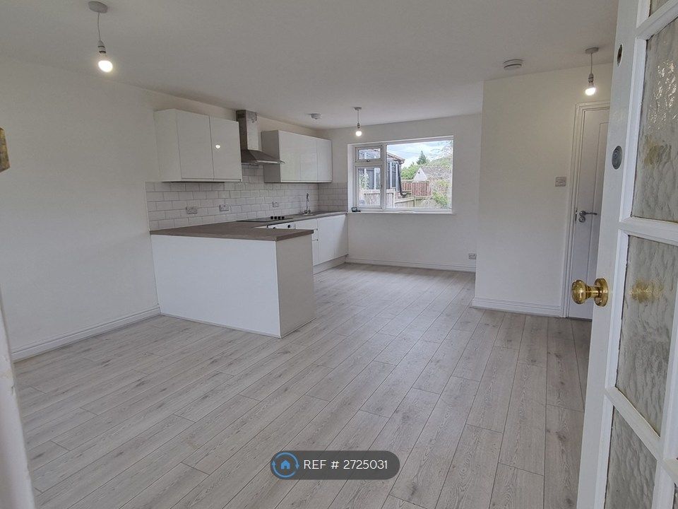 Property photo 3 of 25