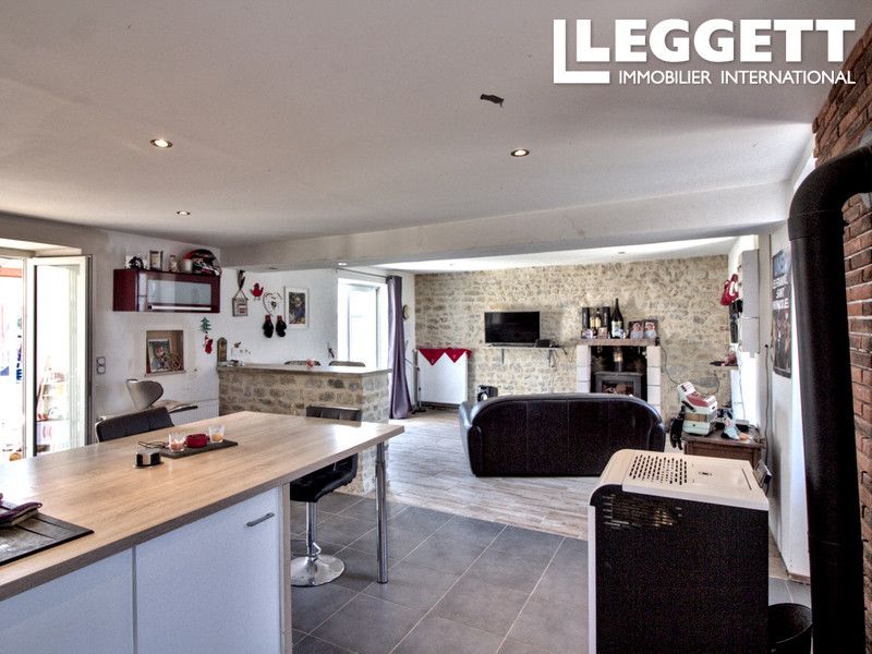 Property photo 3 of 10