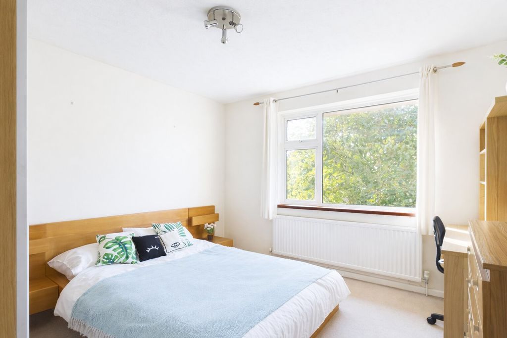 Property photo 3 of 8 Photo 15