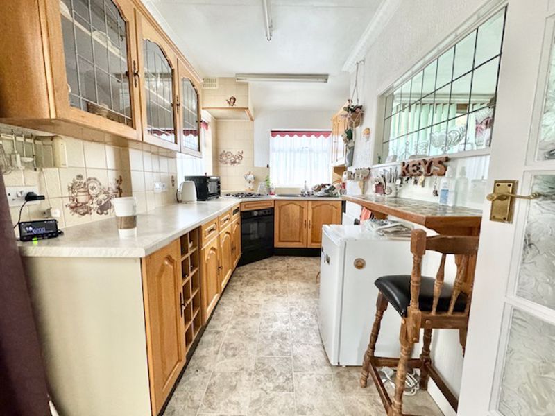 Property photo 2 of 16 Kitchen