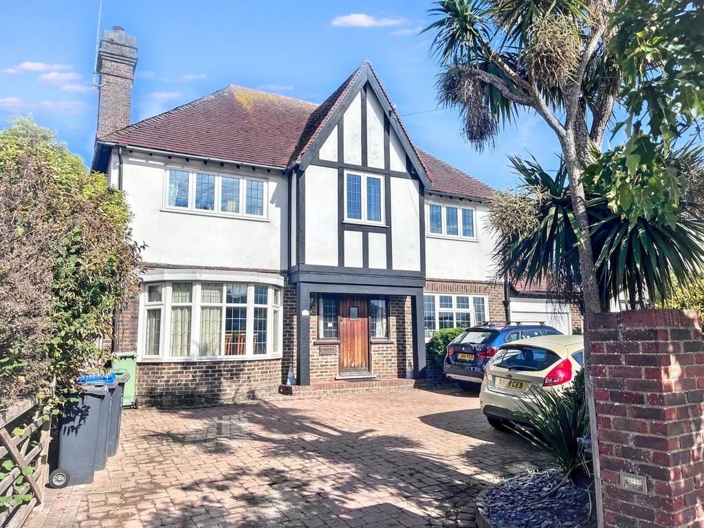 Property photo 1 of 18 Picture No. 24