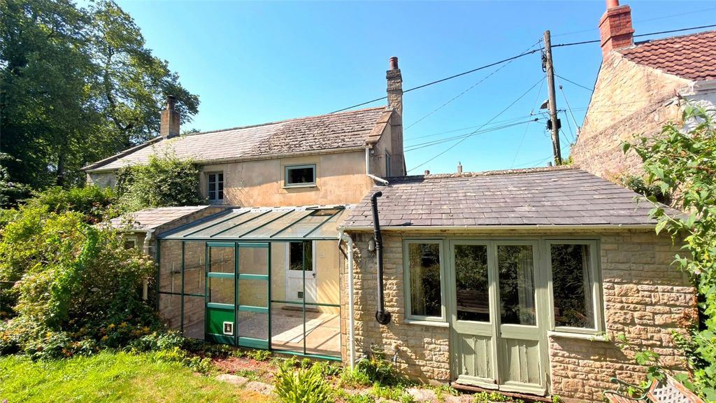 Property photo 2 of 20 Picture No. 27