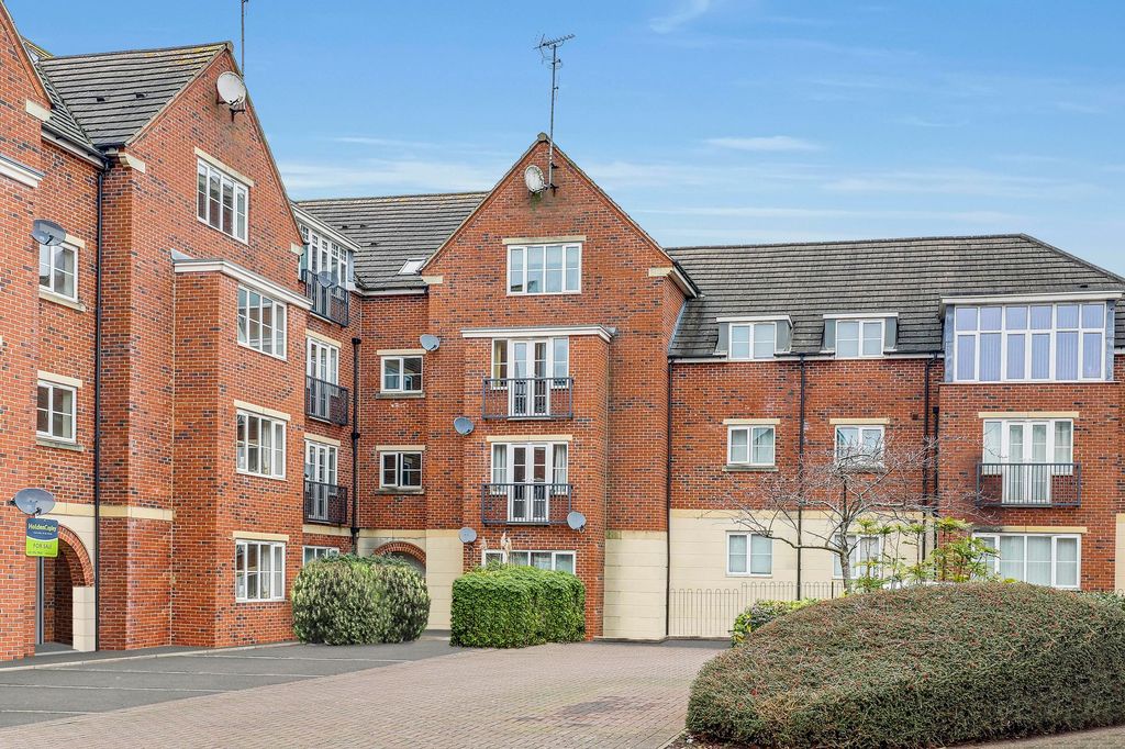 Property photo 1 of 11