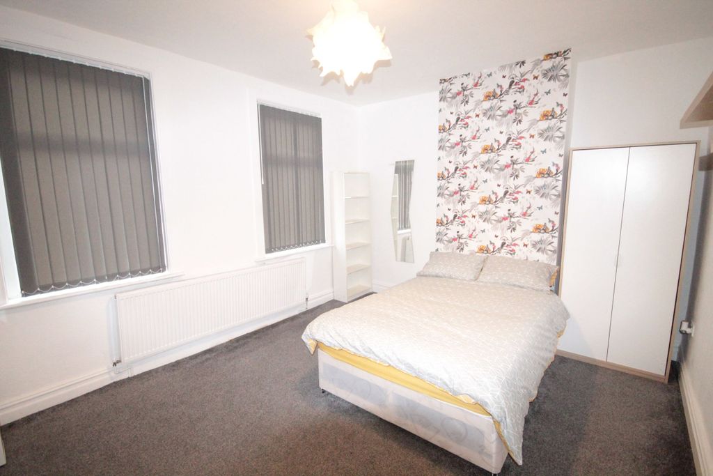 Property photo 1 of 4