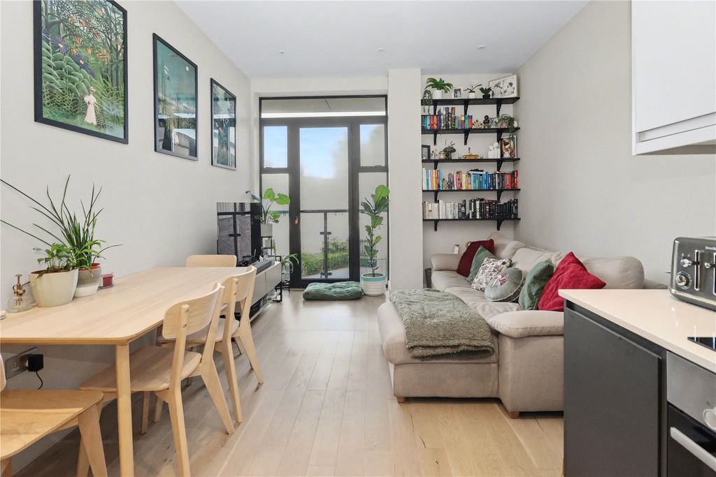 Property photo 3 of 12 Picture No. 13