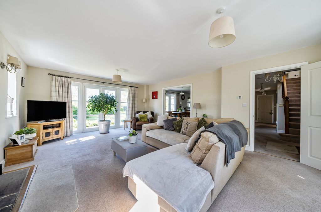 Property photo 3 of 19