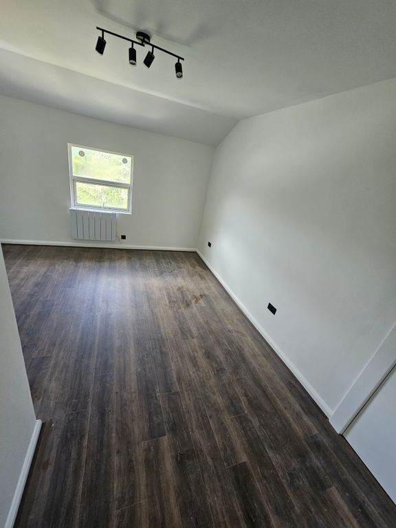 Property photo 3 of 4 Living Space