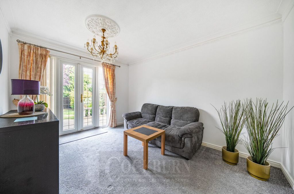 Property photo 2 of 22