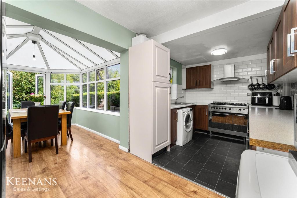 Property photo 3 of 33 3.Jpg