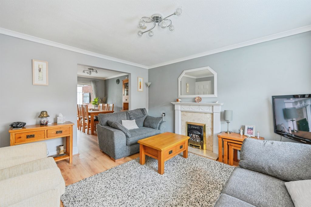 Property photo 3 of 17