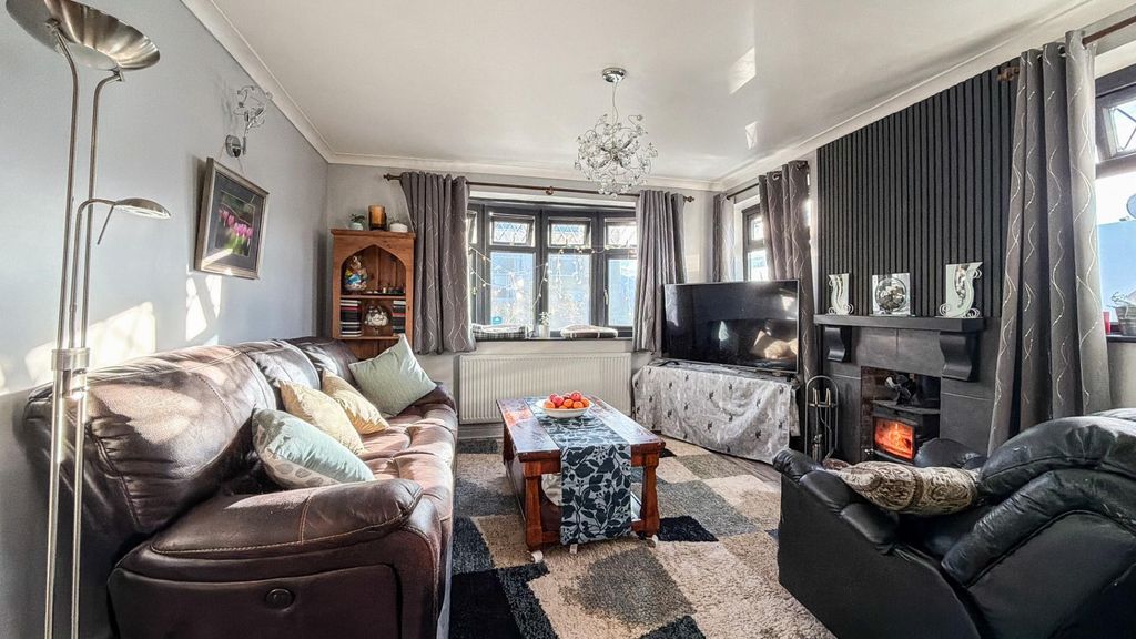 Property photo 3 of 27 Untitled-5999.Jpg