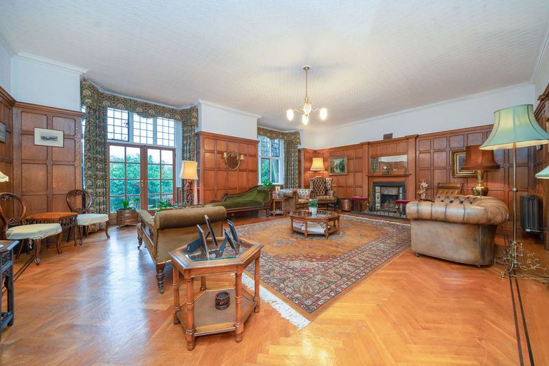 Property photo 3 of 64 Photo 15