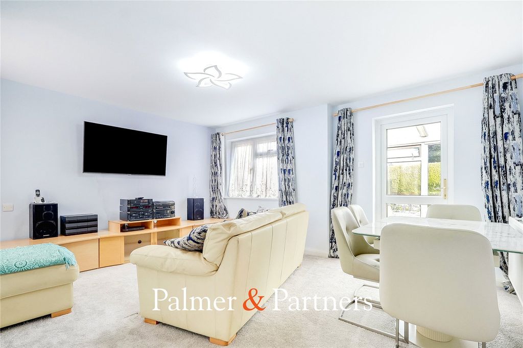 Property photo 2 of 14 Picture No. 05