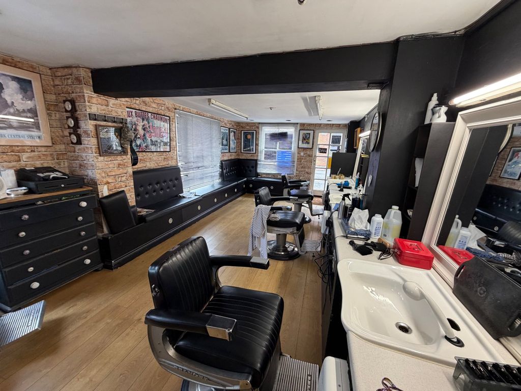 Property photo 2 of 5 Picture No. 04