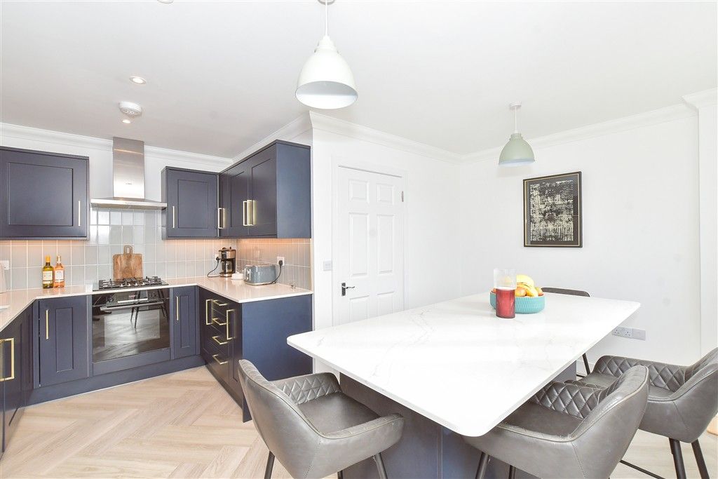 Property photo 3 of 13 Kitchen/Breakfast Room