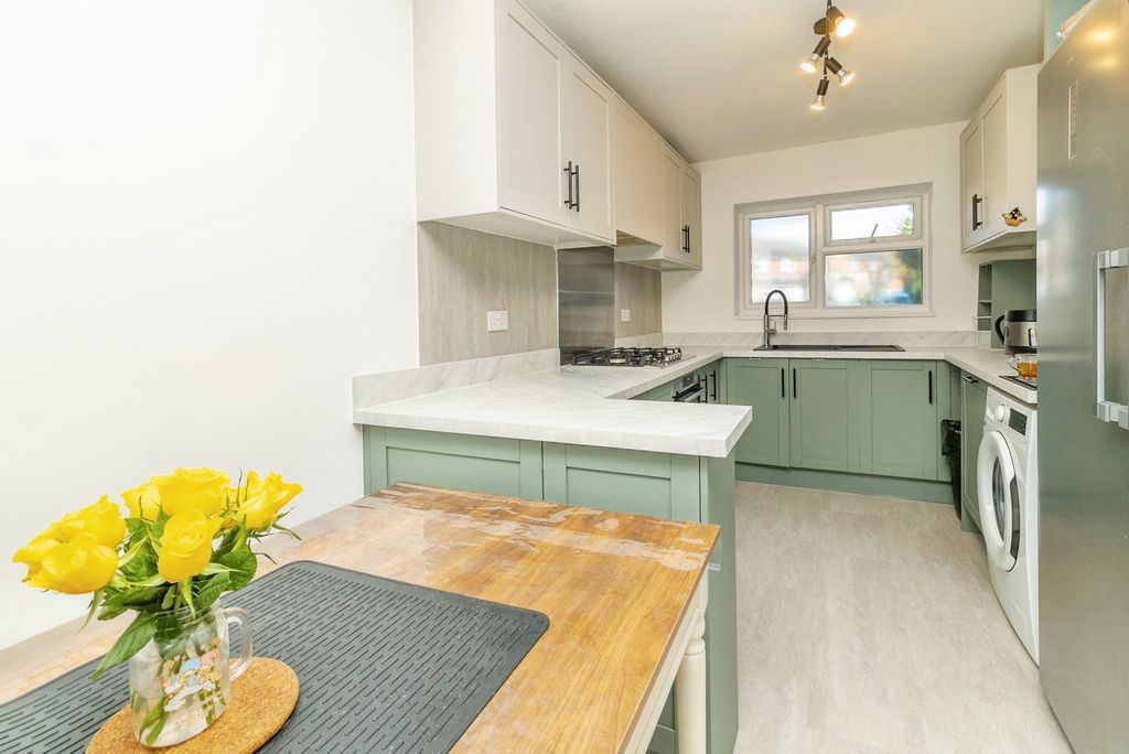 Property photo 3 of 17 Photo