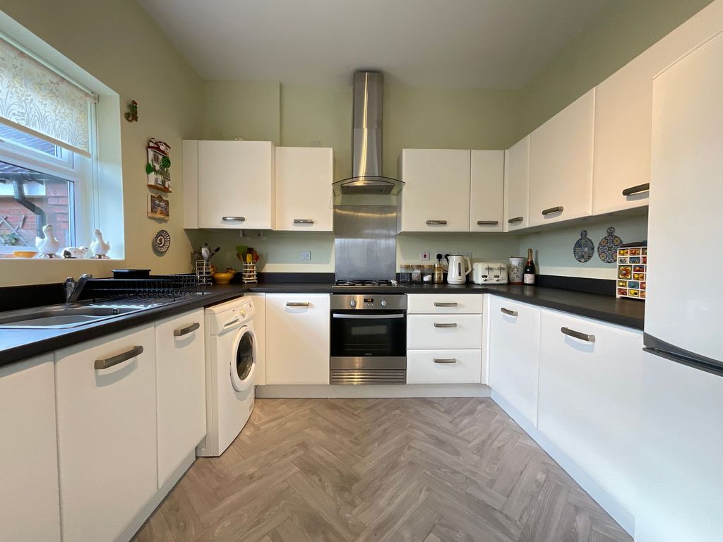 Property photo 3 of 15