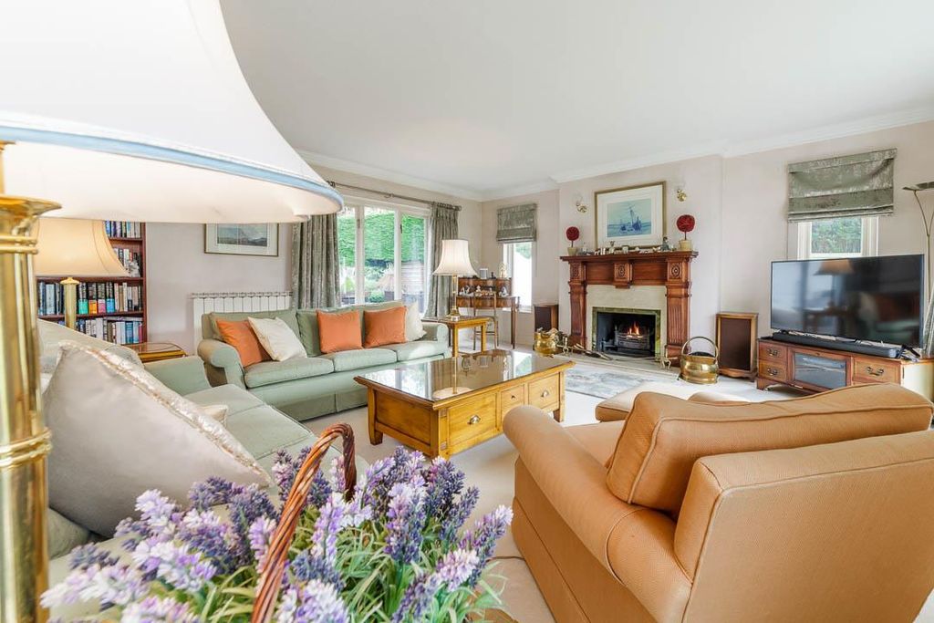 Property photo 3 of 55 Stovell (33).Jpg