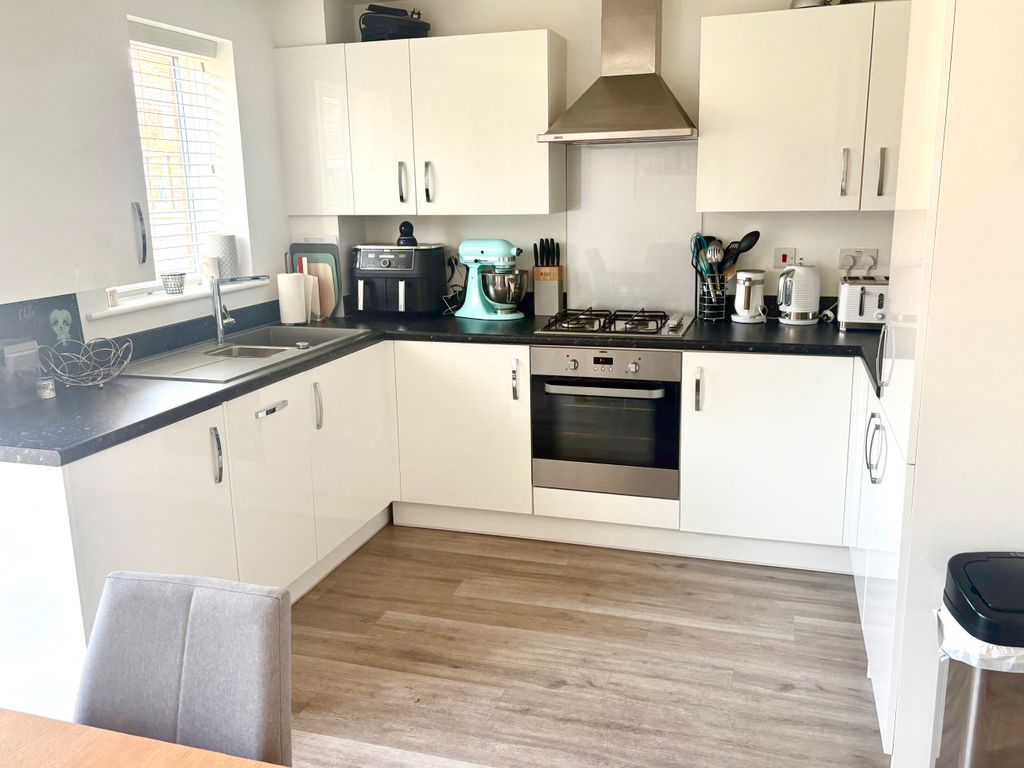 Property photo 2 of 12 Img6809