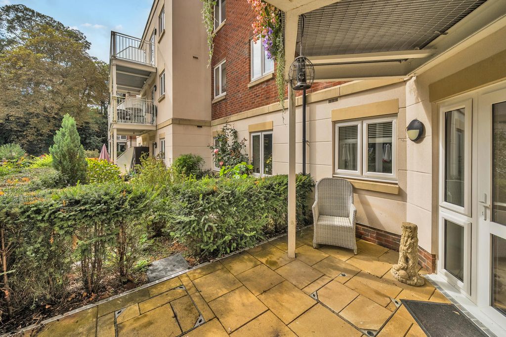Property photo 1 of 19 Terrace / Patio