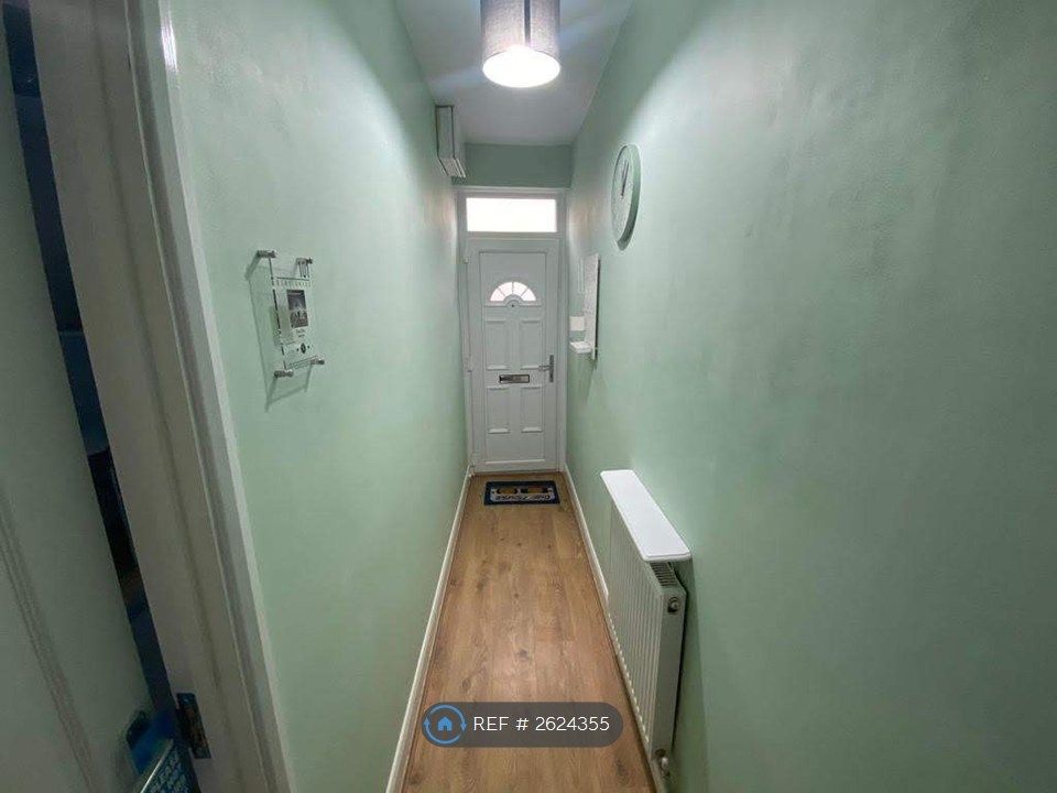 Property photo 3 of 20 Hallway