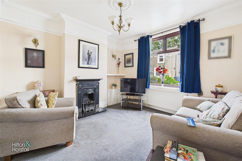 Property photo 2 of 12 Red Lion Street
