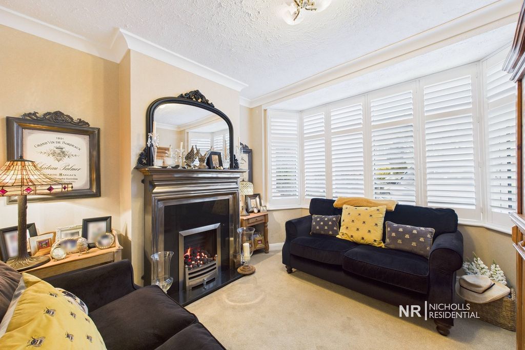 Property photo 3 of 18 Front Reception Room