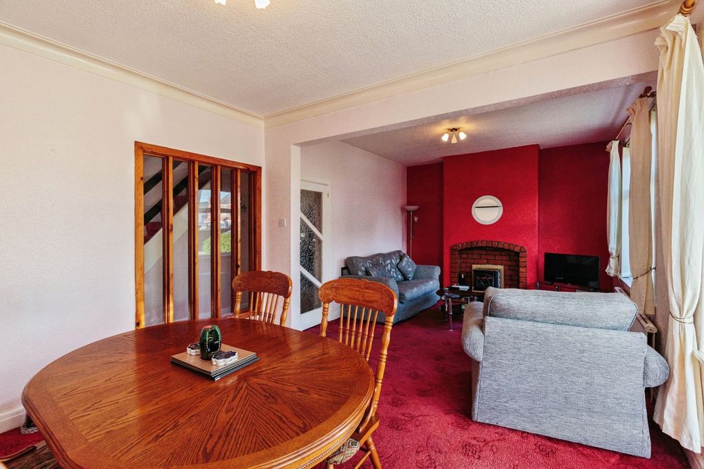 Property photo 3 of 22 Pbox-Img.Jpg