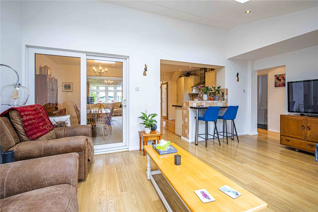 Property photo 3 of 18 Picture No. 28