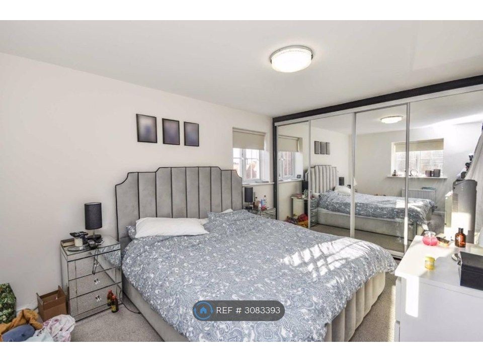 Property photo 1 of 3 Master Bedroom
